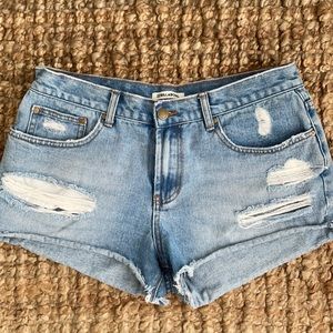 Billabong jean shorts size 30